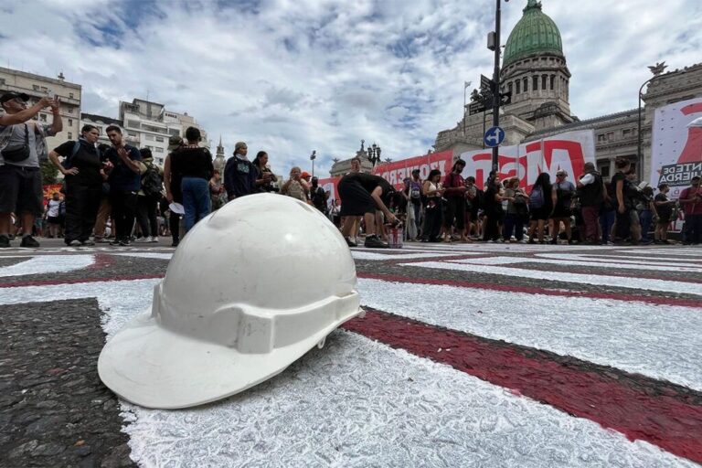 ASALTO A LOS TRABAJADORES: MILEI TIENE LOS VOTOS PARA LA REFORMA LABORAL ESCLAVISTA