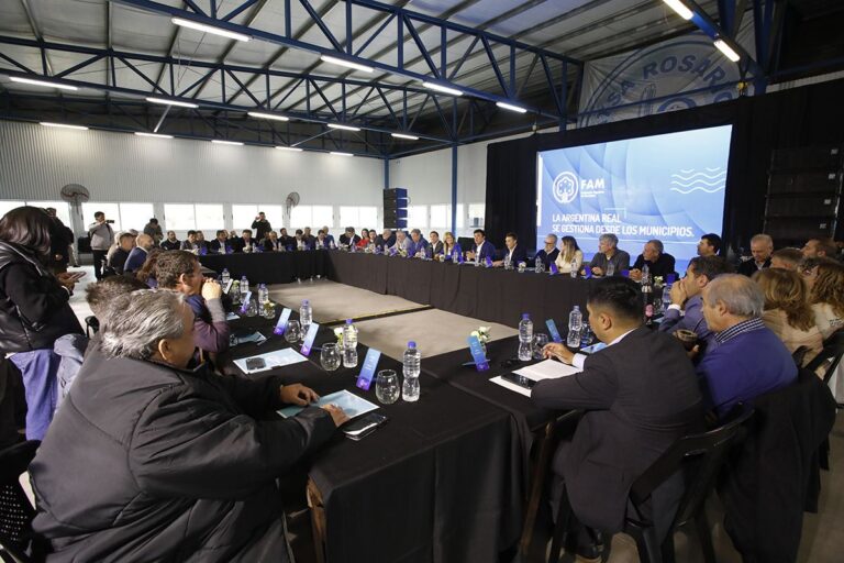 Con Magario, intendentes de Santa Fe, Córdoba y Entre Ríos solicitaron una “agenda federal” y defender las autonomías municipales