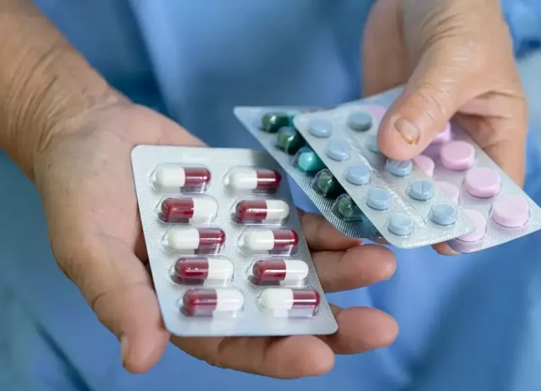 DE 128 A 6 MEDICAMENTOS: EL GOBIERNO ACHICÓ LA OFERTA DEL PROGRAMA REMEDIAR